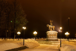 В этом городе цвет, и свет фонарей