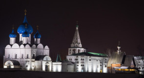 Март. Полночь. Суздальский кремль
