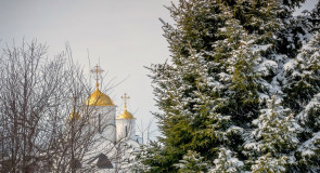 Март. Суздаль