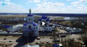 Боголюбово и храм Покрова на Нерли с высоты