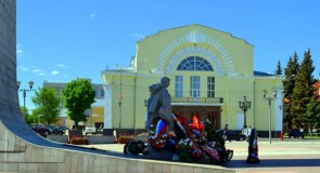 Весна. Площадь Победы в Муроме