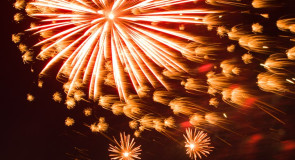 Праздничный салют в День Победы во Владимире