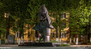 Памятник погибшим Дегтяревцам