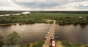 Вязниковское заречье. Понтонный мост через реку Клязьму.