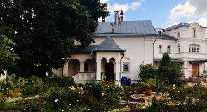 Киржач. Территория Свято-Благовещенского монастыря