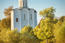 Церковь Покрова на Нерли. Золотой сентябрь 2015