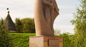 Памятник Юрию Долгорукому в Юрьев-Польском