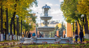 Фонтан в городском парке Владимира