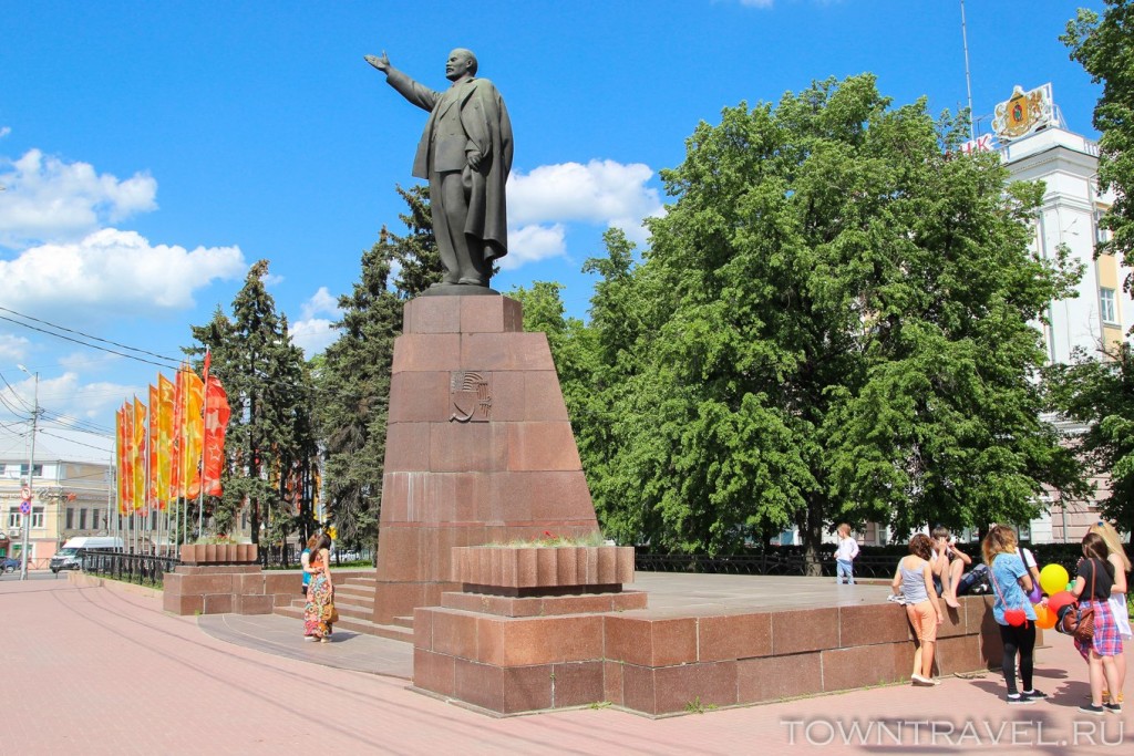 Рязань город герой. Памятник Ленину в Рязани. Памятники на площади Ленина Рязань. Памятник Ленина в Рязани на площади Ленина. Площадь Ленина (Рязань) Рязань.