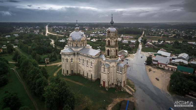 Троицкая Церковь в Гусь Железном фото