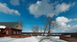 Снег в селе Лунево