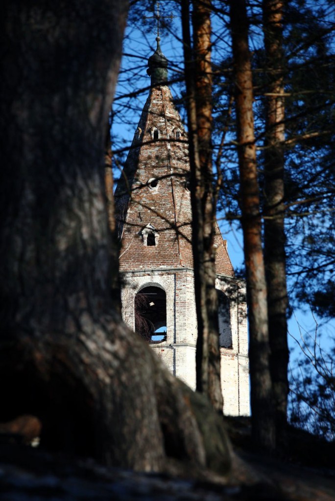 Успенская церковь села Любец на реке Клязьме. Ковровский район 02