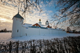 Покрытый снегом город Суздаль (2016)