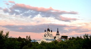 Муром: Полыхает огнём на закате всеми красками яркими Храм