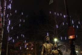 Памятник Левитану во Владимире