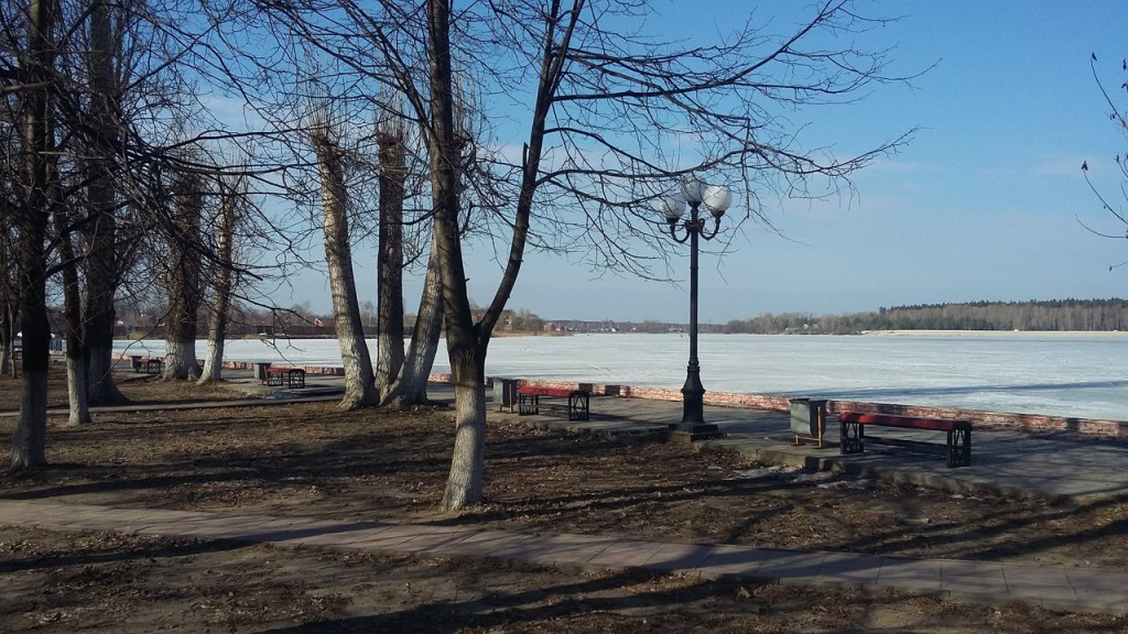 Погода на май 2024 в гусь хрустальном. Городское озеро Гусь-Хрустальный. Гусь Хрустальный водохранилище. Гусь Хрустальный набережная. Гусь Хрустальный пляж.