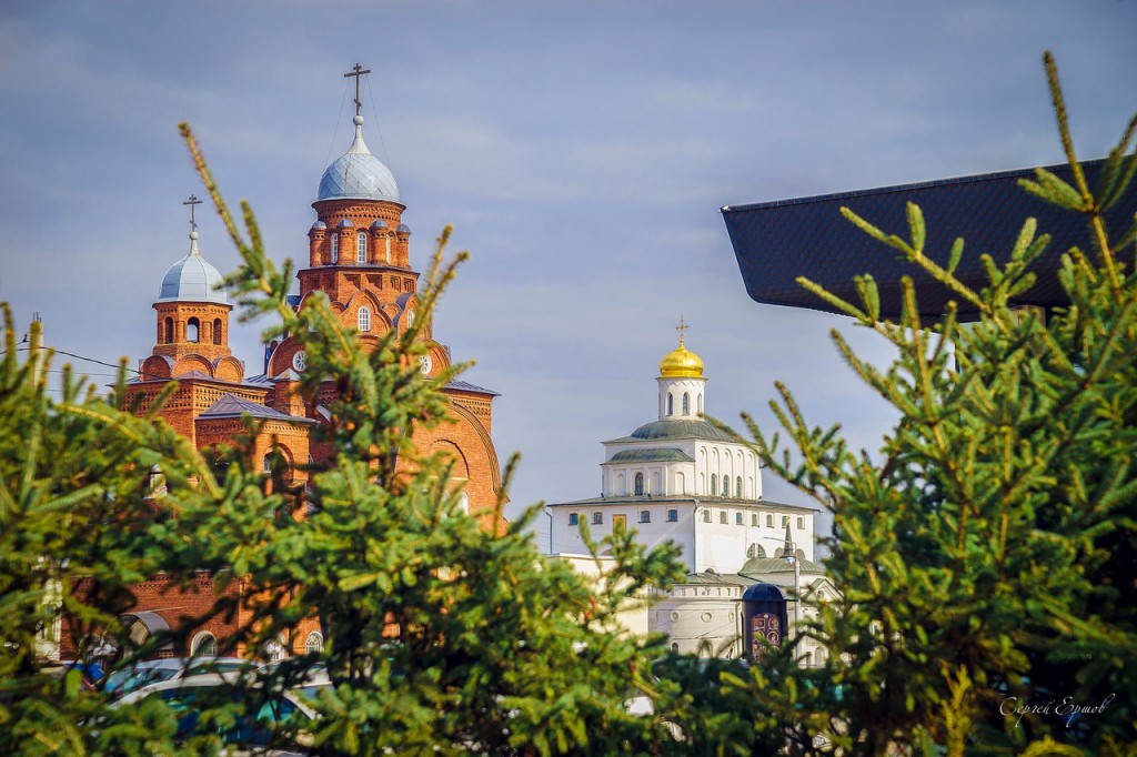 Весенний солнечный денек в центре Владимира