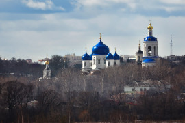 Боголюбский монастырь с расстояния трех километров