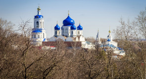 Свято Боголюбский Женский Монастырь в Светлый Пасхальный день