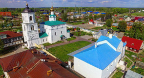 Храмы Васильевского монастыря в Суздале с высоты