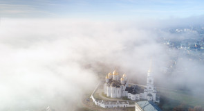 Туманное утро ноября во Владимире