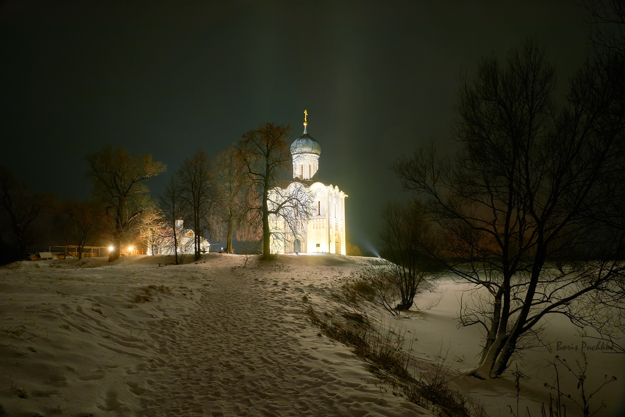 Церковь Покрова Бийск ночь