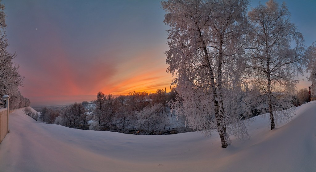 Неожиданный, красивый, почти пламенный закат во Владимире (январь 2018)
