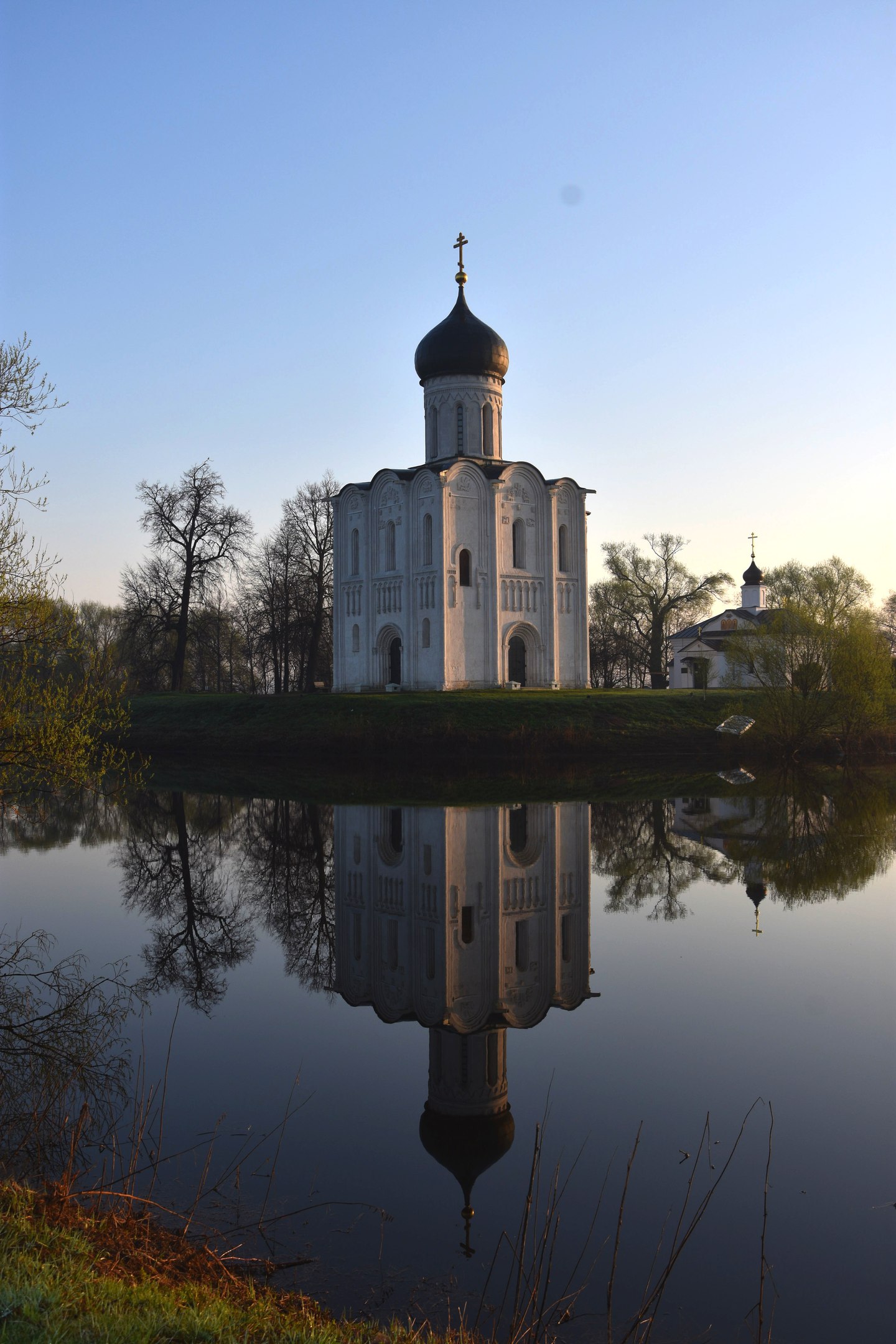 Покрова на Нерли утро