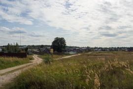 Вид на деревню Киржач (ст. Усад) с севера.